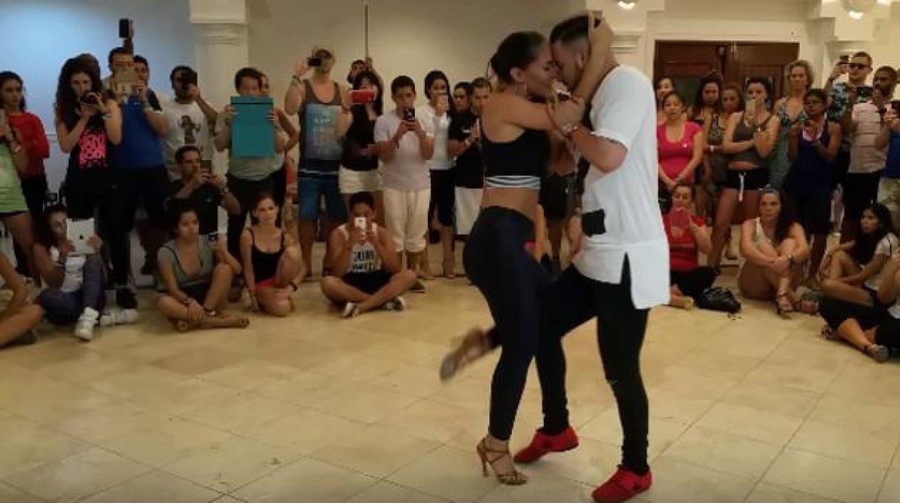 Bailarines de bachata.