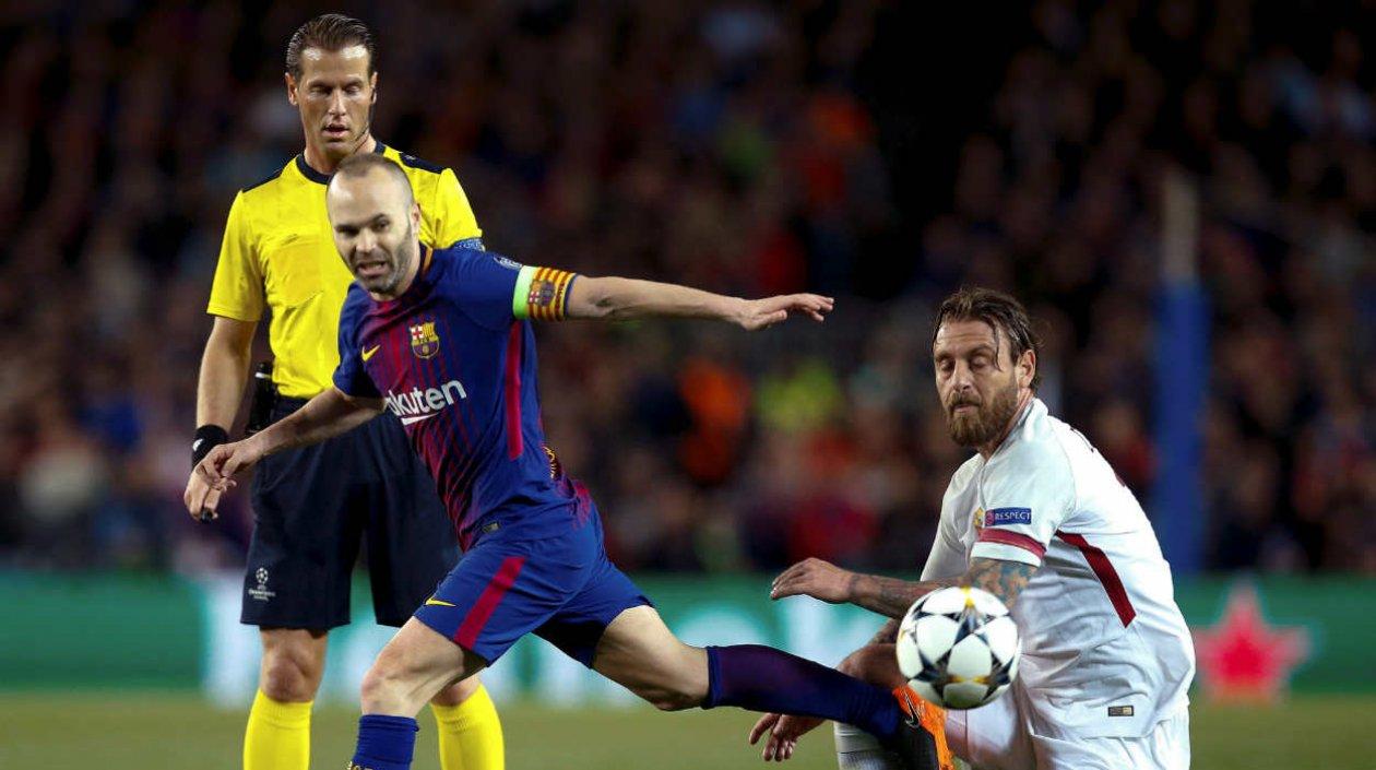 Andrés Iniesta en una acción de partido. 