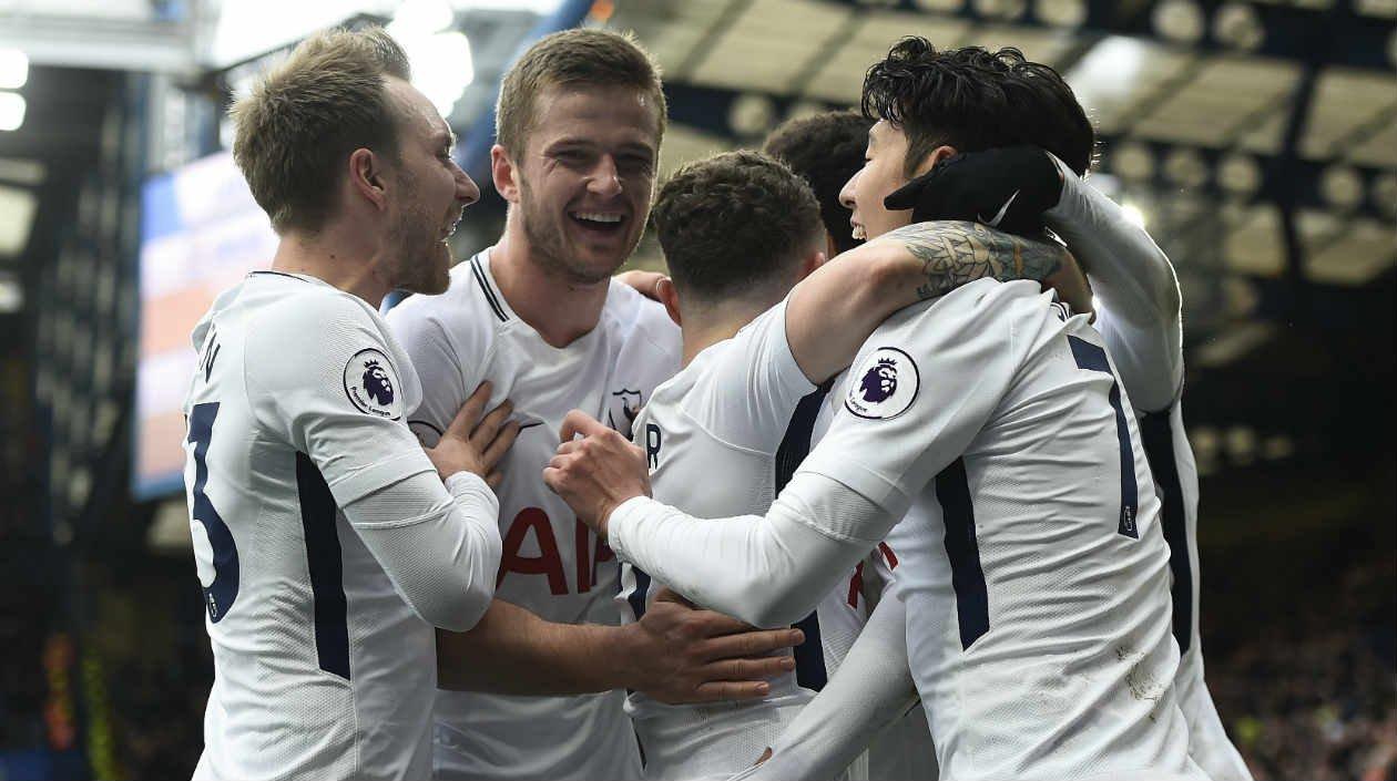 Jugadores del Tottenham celebran un gol. 