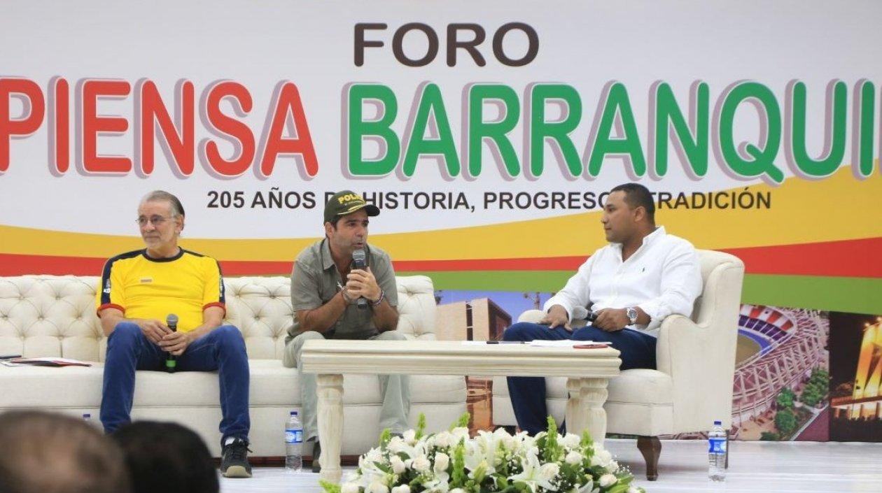 El Alcalde Alejandro Char junto al Gobernador Eduardo Verano y el presidente del Concejo de Barranquilla, Óscar David Galan.