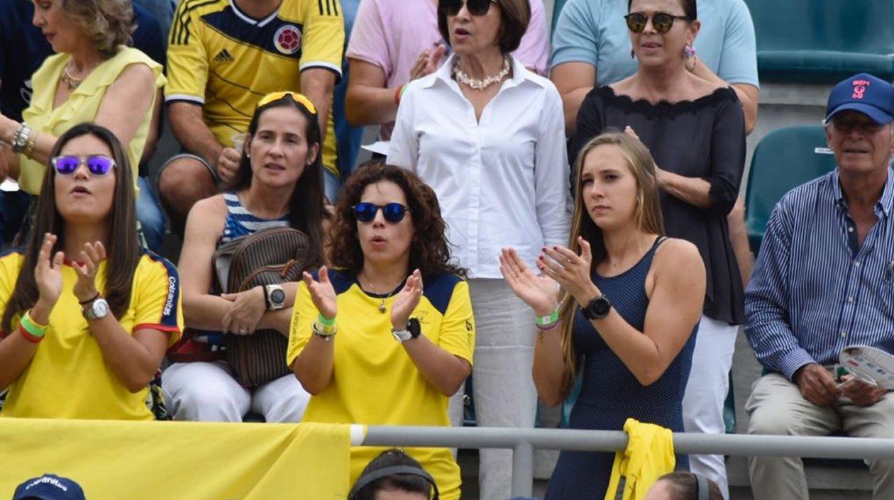 La delantera de las Tiburonas de Junior, Nicole Regnier, durante el partido.