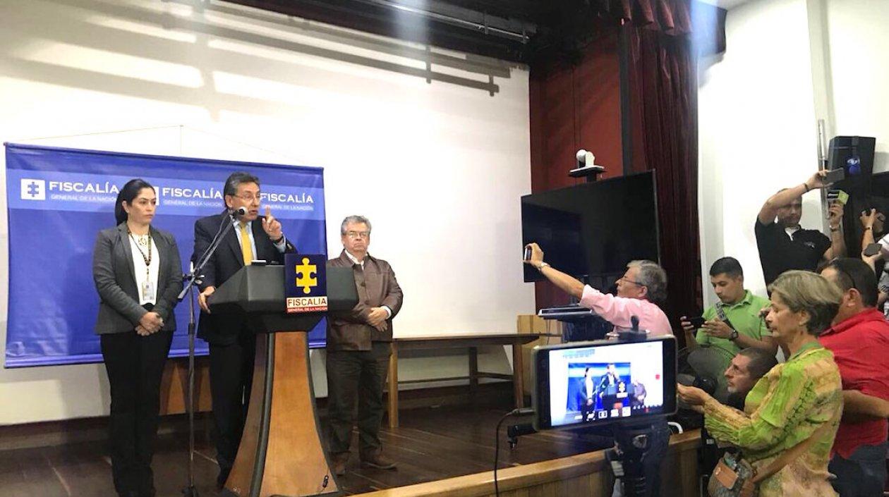 El Fiscal General Néstor Humberto Martínez, explicando los alcances de la operación.