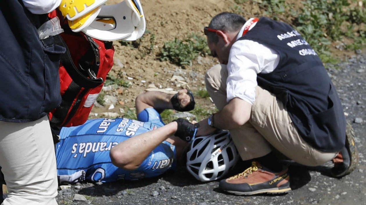 Michael Goolaerts en el piso tras el paro cardíaco. 