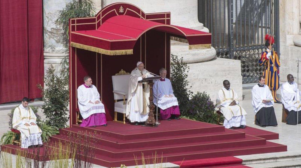 El Papa Francisco en una misa en El Vaticano.