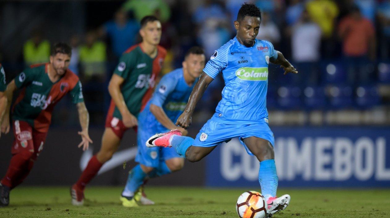 Jaguares venció 2-1 a Boston River