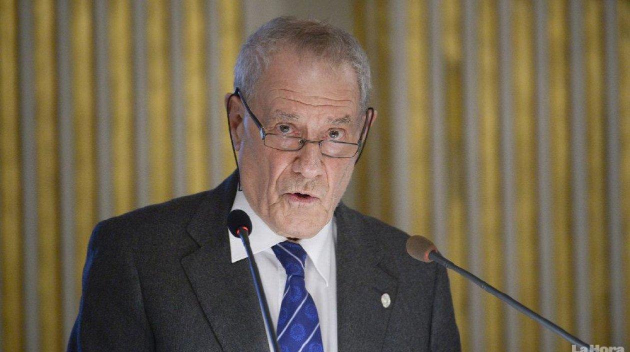  Per Wästberg, miembro de la Academia sueca.