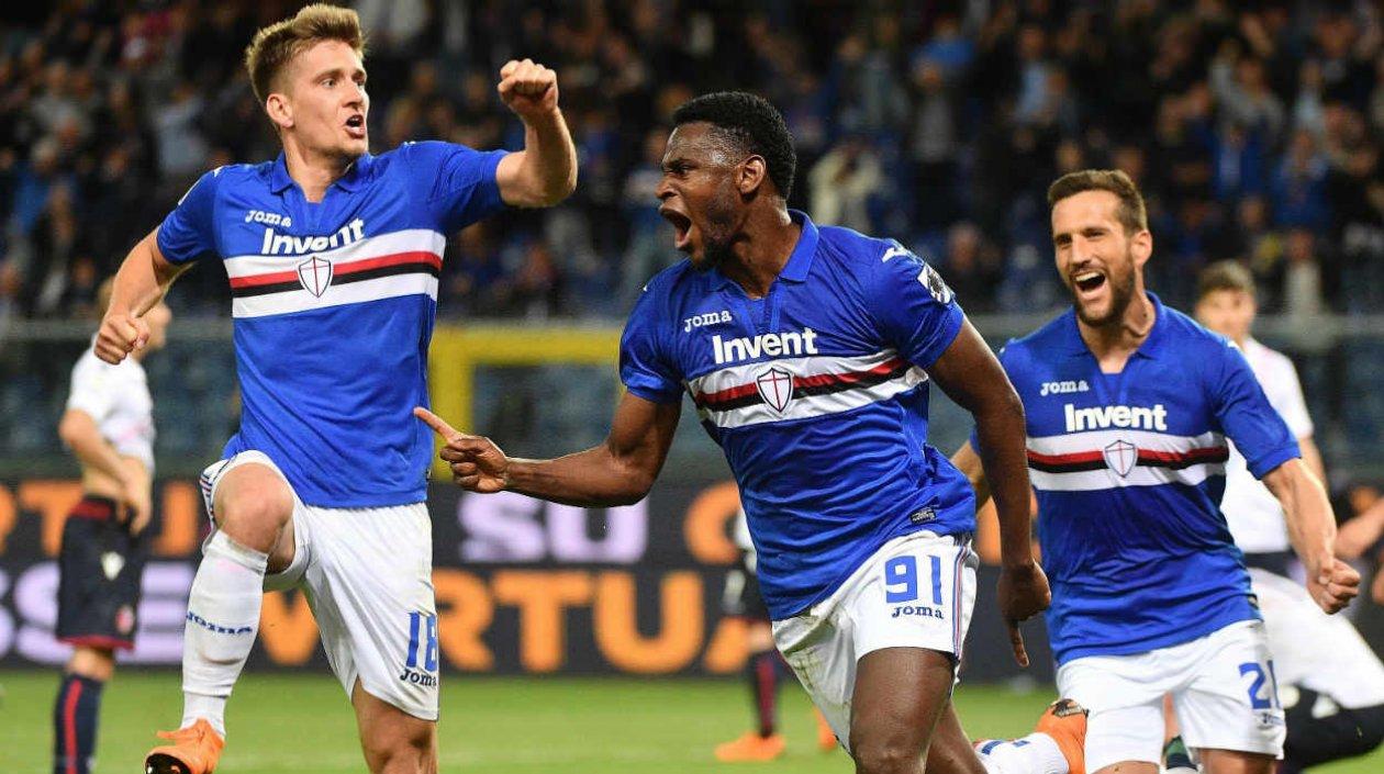 Duvan Zapata celebra el gol del triunfo. 