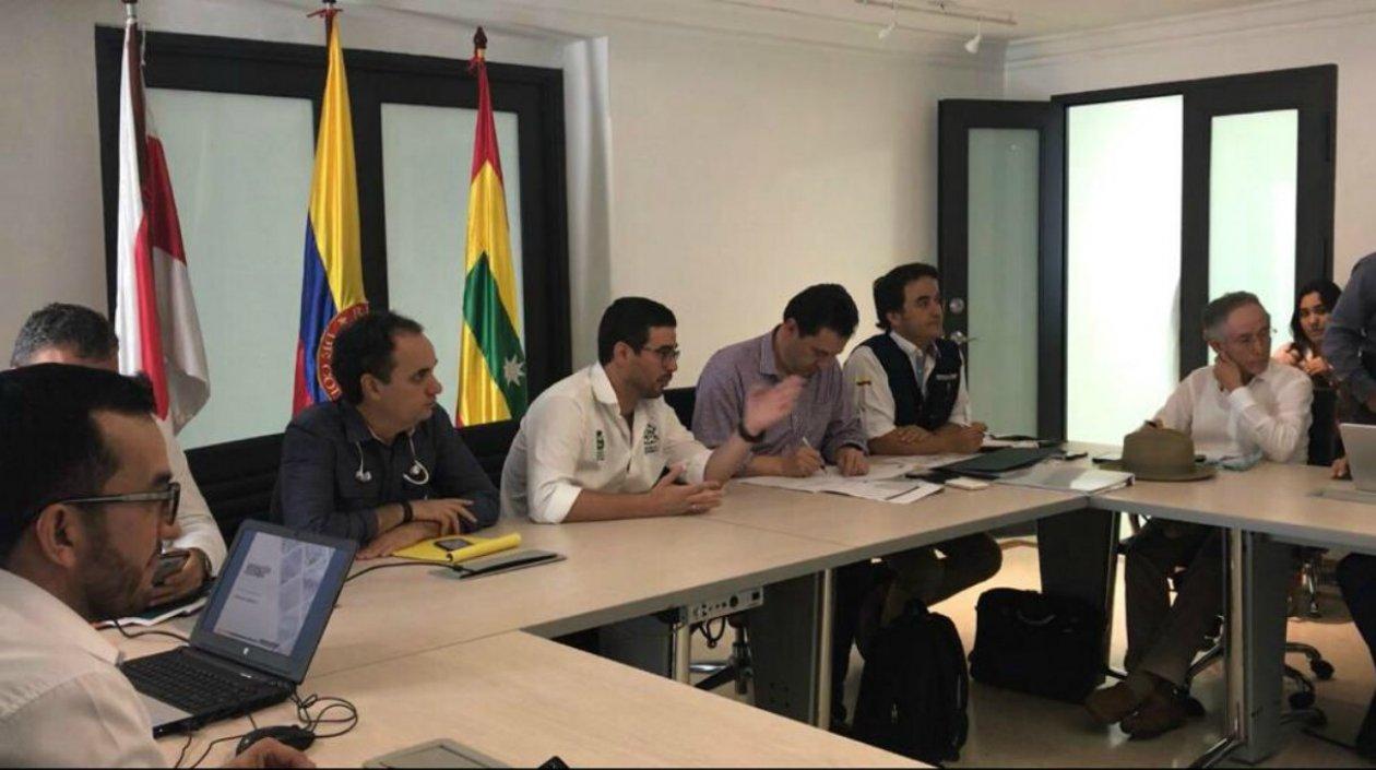 Delegados locales y nacionales durante la reunión.