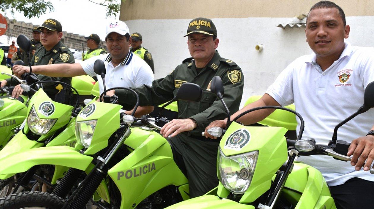 El Alcalde Efraín Bello, el Subcomandante de la Policía Metropolitana Coronel Engelbert Grijalba y el Secretario de Gobierno Manuel Andrade.