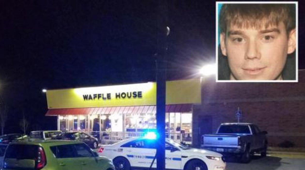 Buscan a Travis Reinking por el ataque al restaurante que dejó 4 muertos.