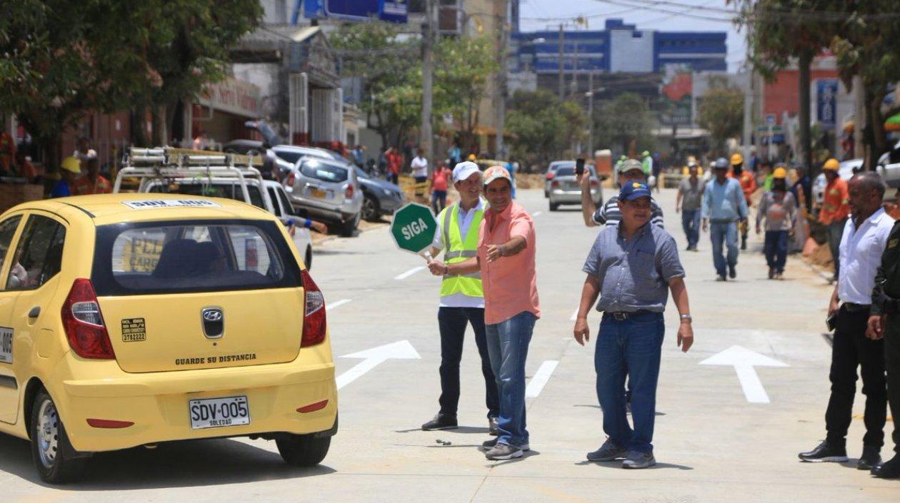 El Alcalde Alejandro Char habilitando el nuevo tramo.