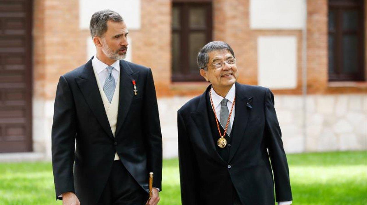 El Rey Felipe VI y el escritor nicaragüense Sergio Ramírez.