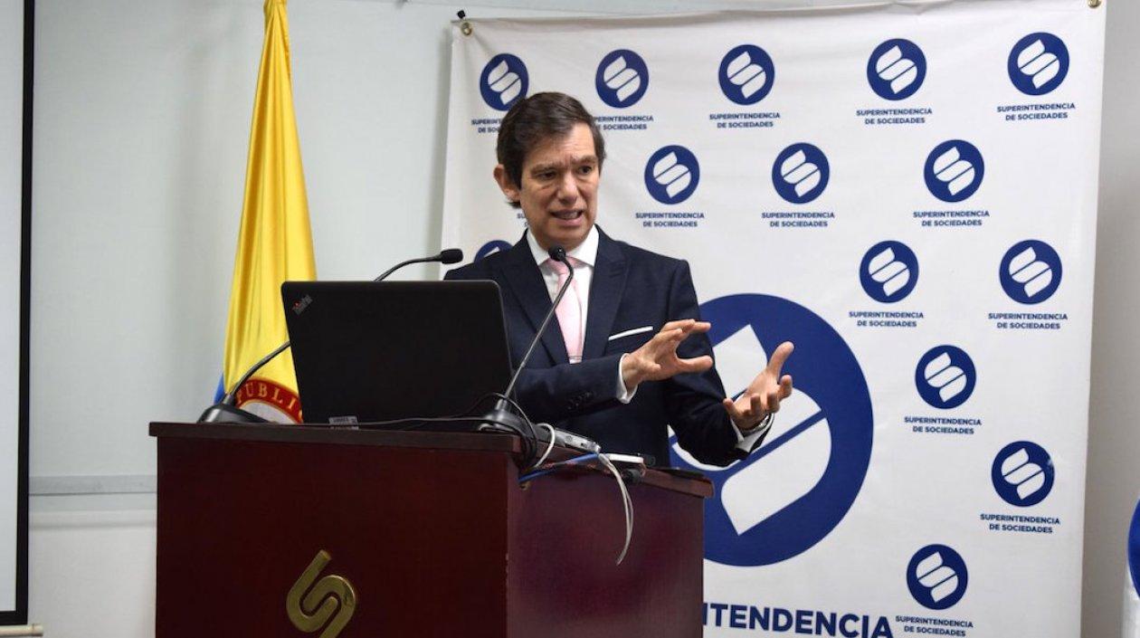 Francisco Reyes Villamizar, Superintendente de Sociedades.