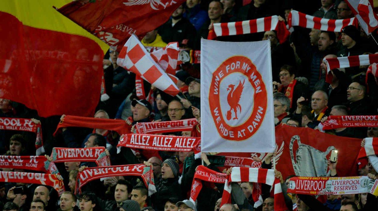 Hinchas del Liverpool durante el partido. 