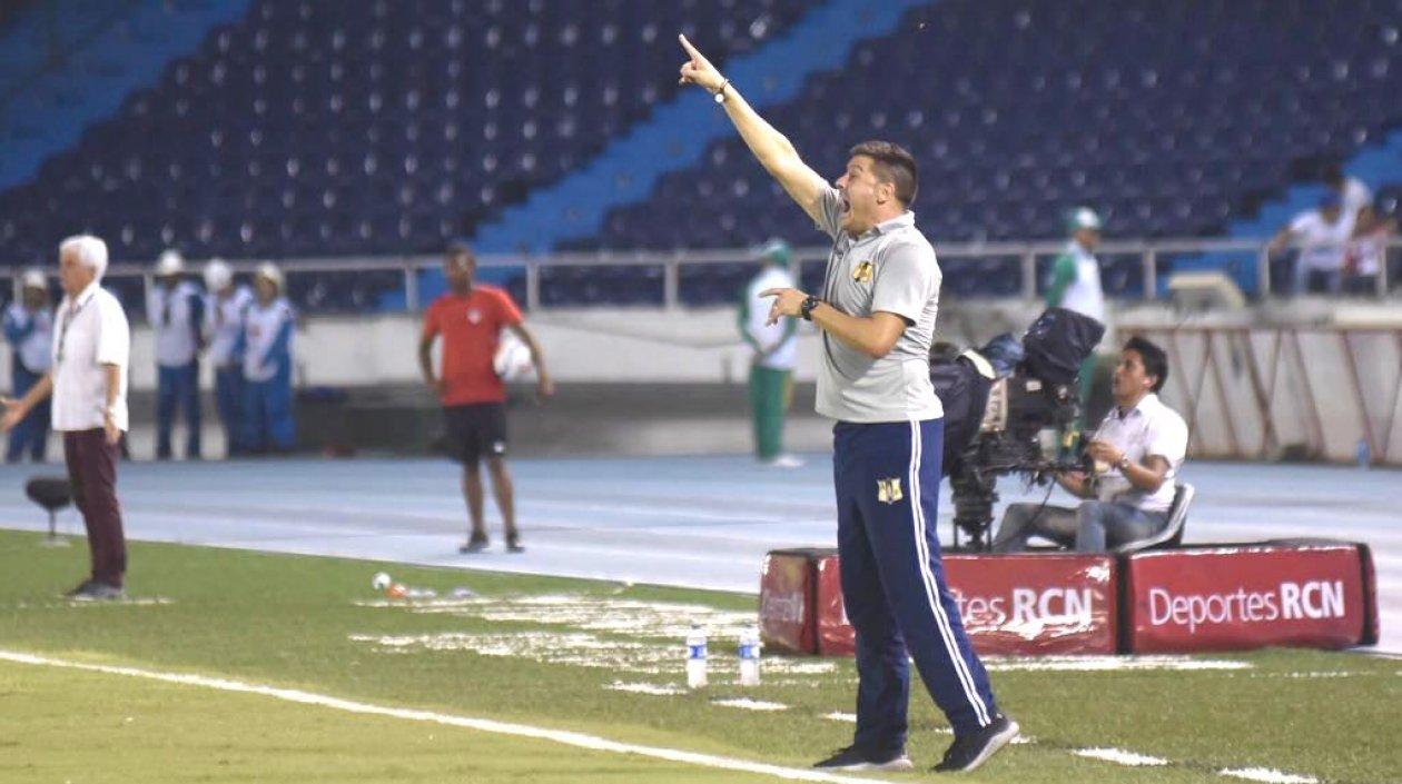 Juan Cruz Real, DT de Alianza Petrolera.