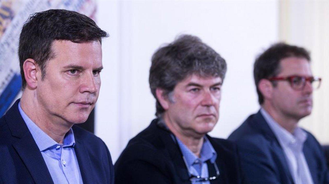 Juan Carlos Cruz (i), James Hamilton (c) y José Andrés Murillo (d).