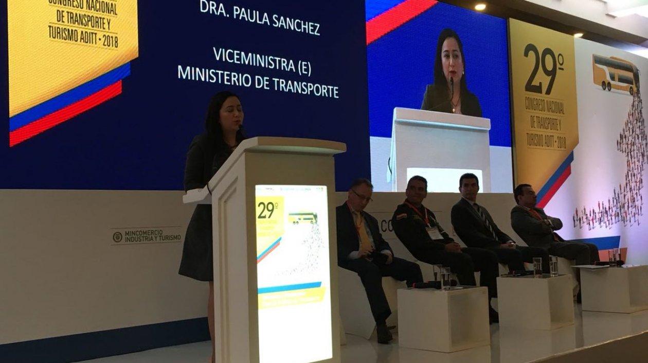 Viceministra de Transporte en la edición 29 del Congreso Nacional de Transporte y Turismo.