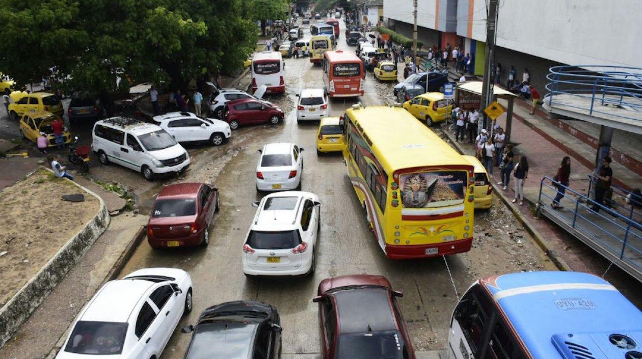 Panorama que dejó el arroyo de la carrera 43.