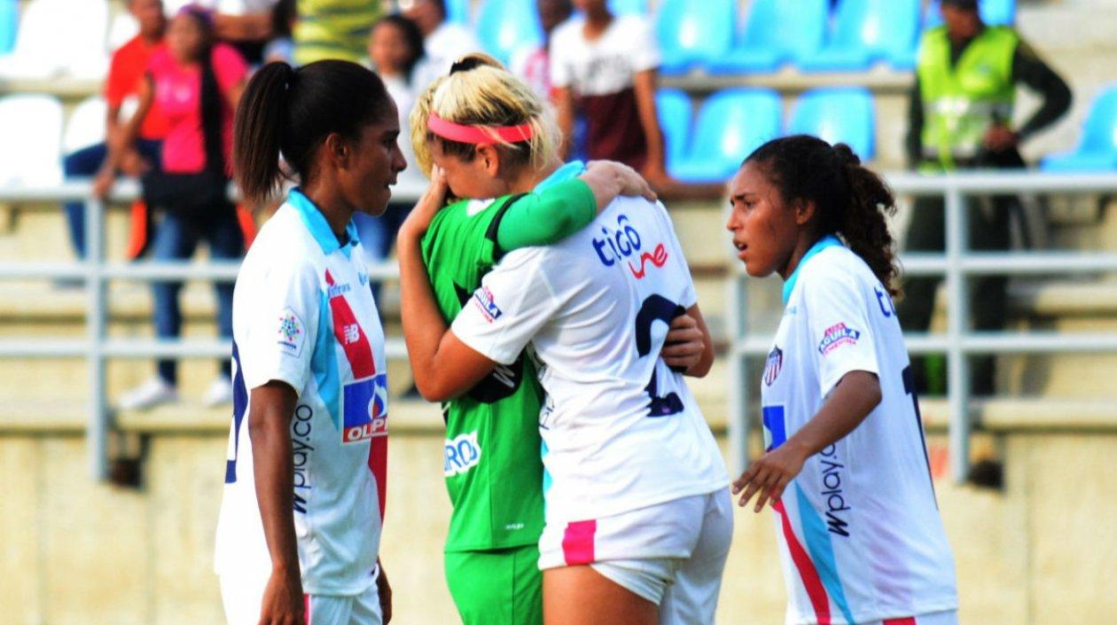 Camila Gallea llora tras la eliminación. 