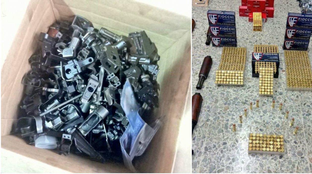 Partes de las armas halladas.