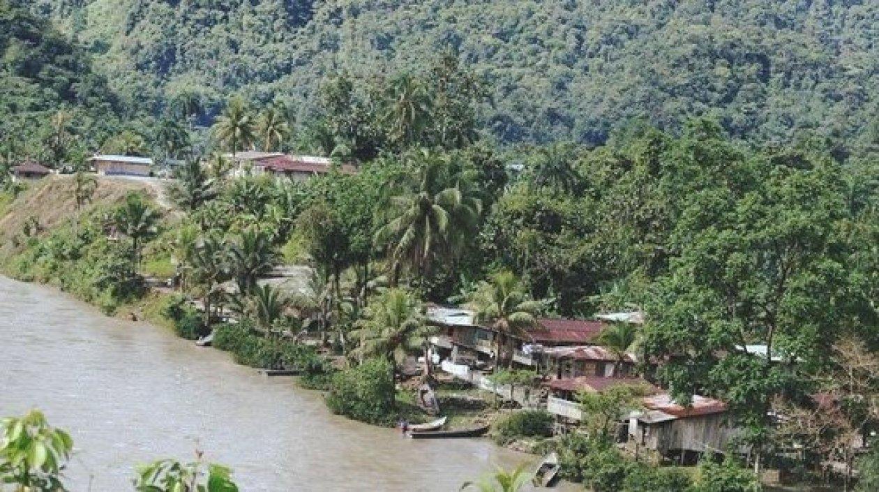 Hombres en lancha interceptaron a la embarcación que transportaba al protegido por la misión humanitaria.