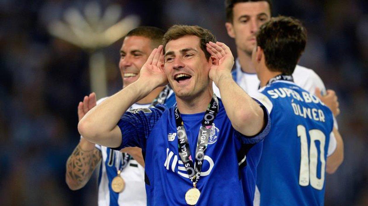 El portero se coronó campeón de liga. 