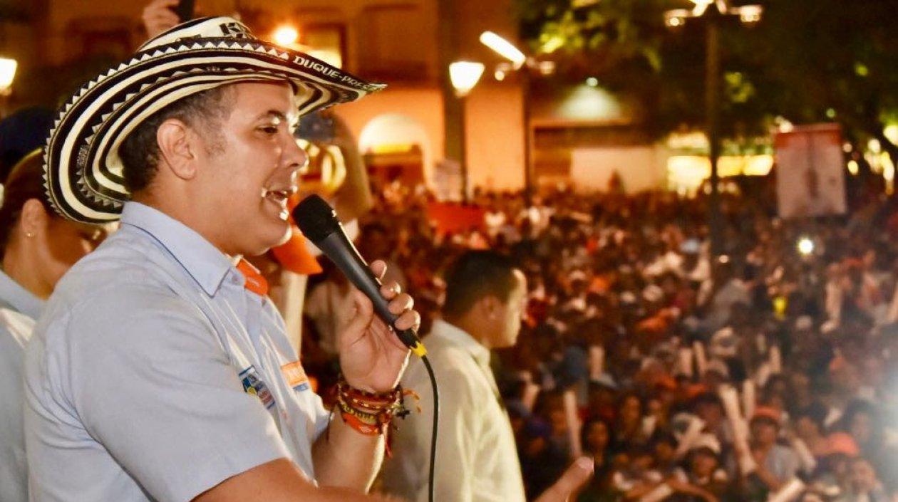 Iván Duque durante su gira por Sucre.