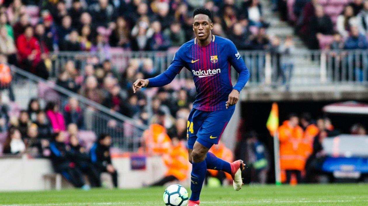 Yerry Mina defensa colombiano del Barcelona. 