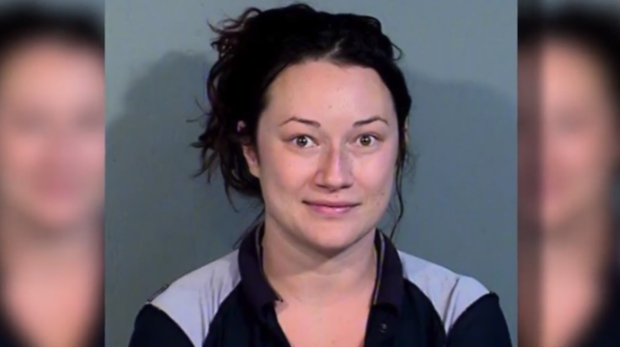 Jacqueline Claire Ades mandaba 500 mensajes diarios de texto a la víctima.