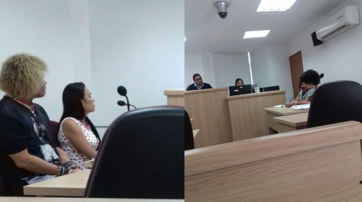 Carlos Valderrama y su Carlos Valderrama Jr. del otro lado.