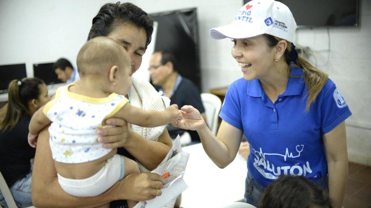 La Secretaria de Salud, Emilia Elitín, liderando la jornada.