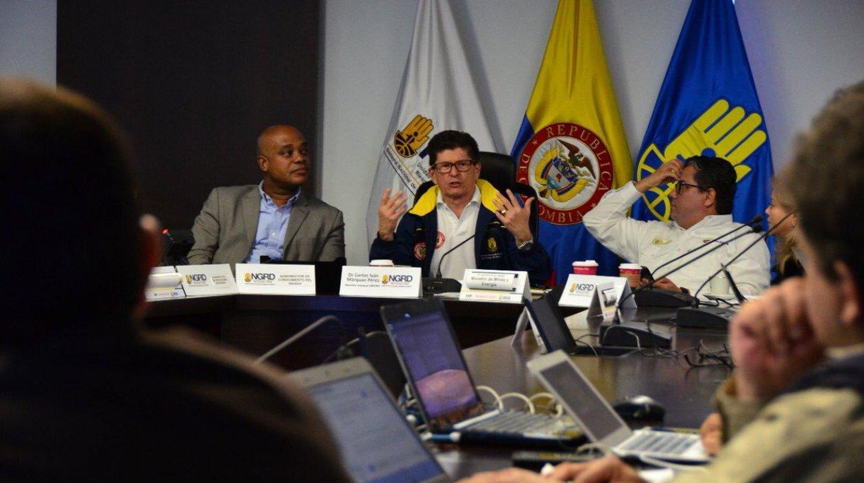 El ministro de Medio Ambiente, el director de la UNGRD y el ministro de Minas.