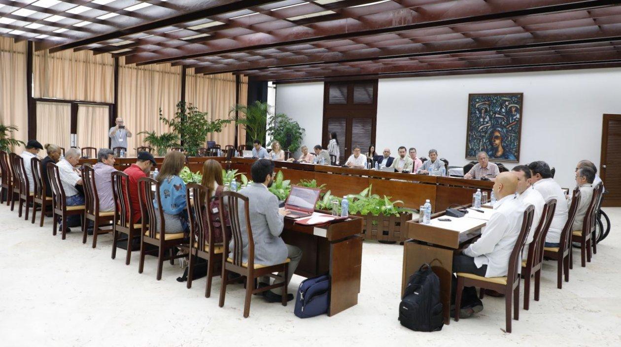 Instalación formal de la comisión técnica que trabajará el diseño de un nuevo cese al fuego entre el Gobierno nacional y el ELN.