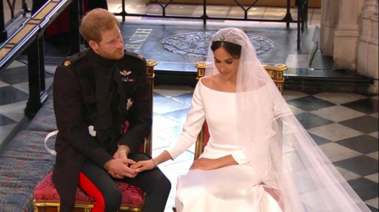 Una mirada que dice mucho entre Harry y Meghan.