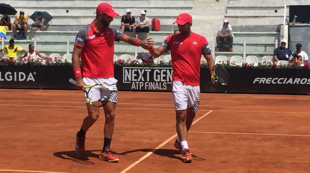 La pareja de Juan Sebastian Cabal y Robert Farah se impuso 3/6 6/4 10/4 sobre Sousa y Carreño.
