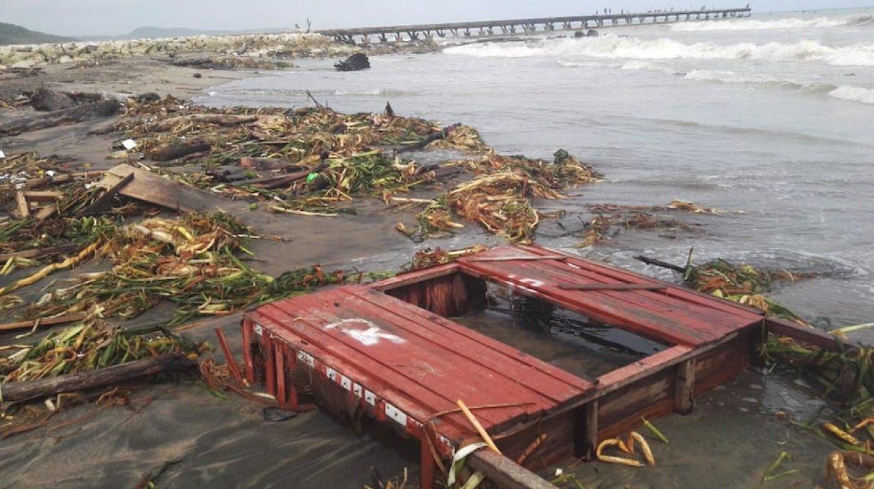 Elementos arrojados al arroyo y que terminaron en las playas.