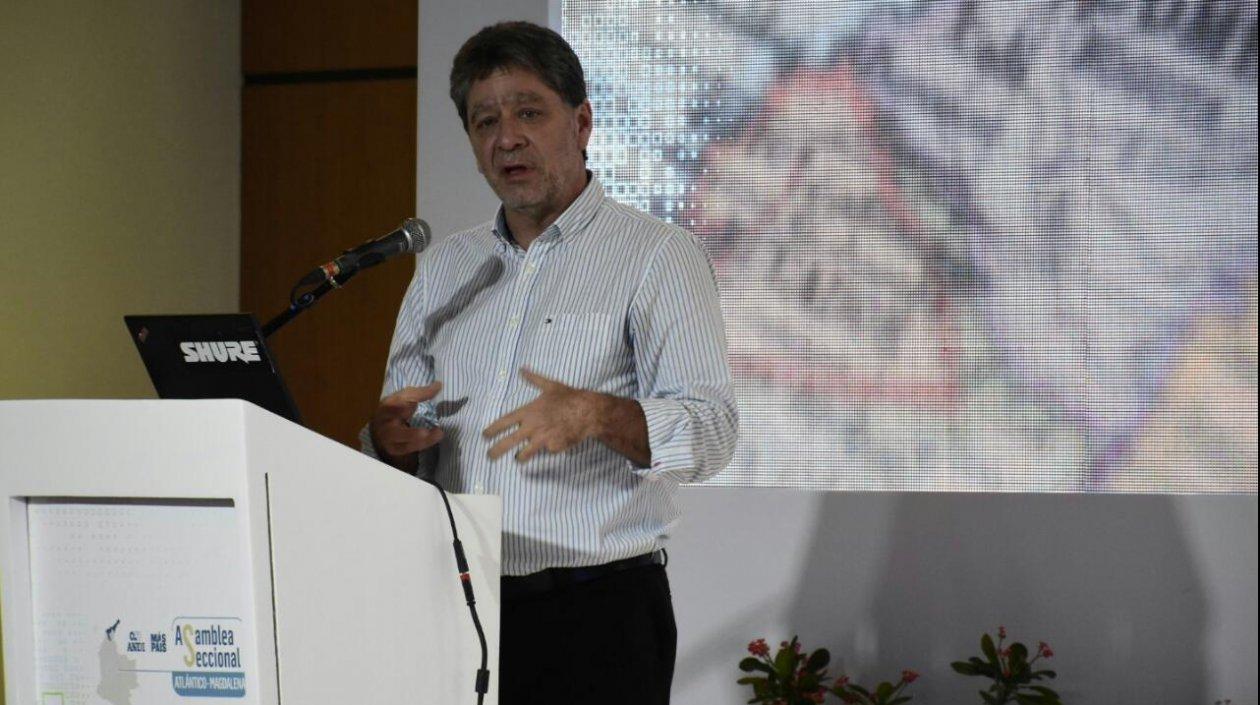 El presidente de la Andi, Bruce Mac Máster.