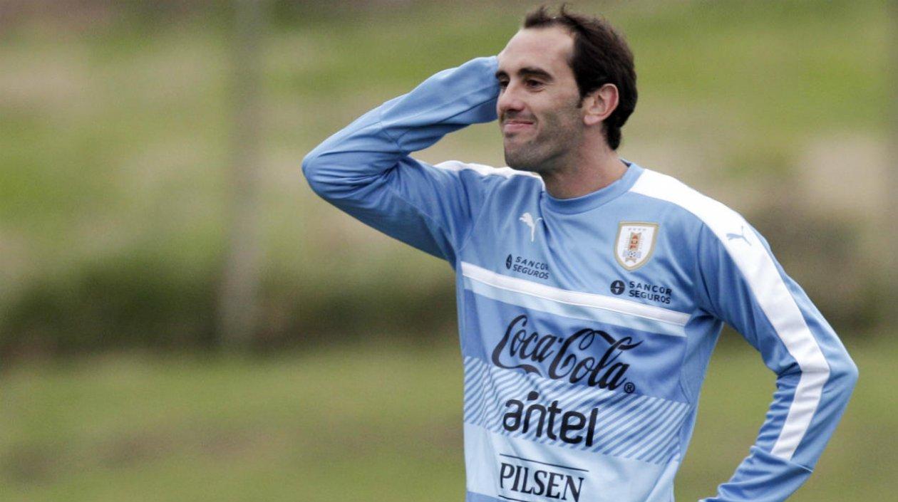 Diego Godín, defensa uruguayo. 