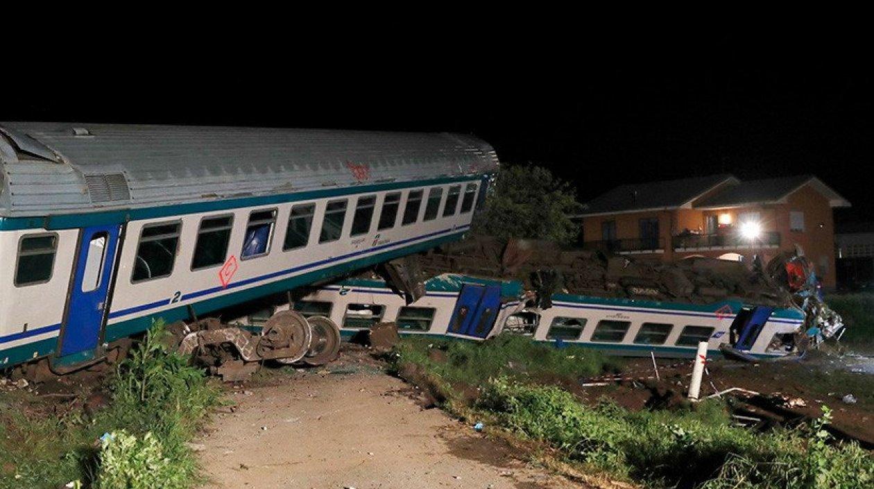 Así quedó el tren tras el accidente. 