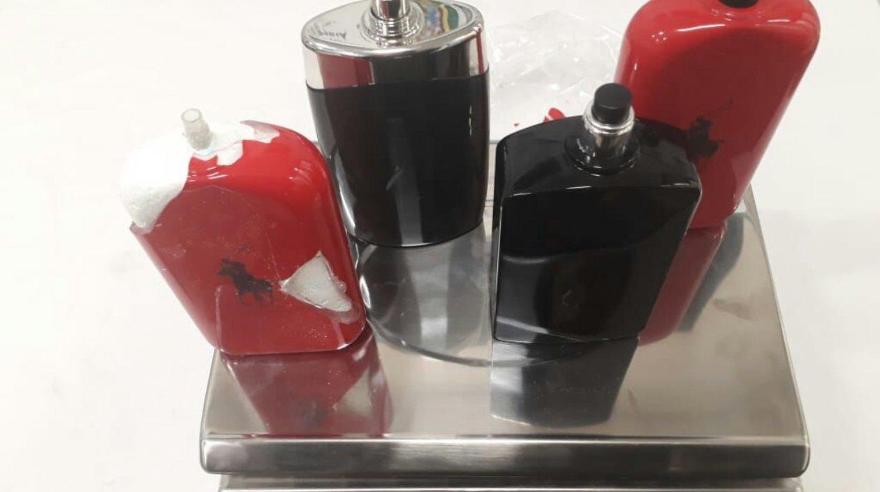 Droga diluida hallada en frascos de lociones.