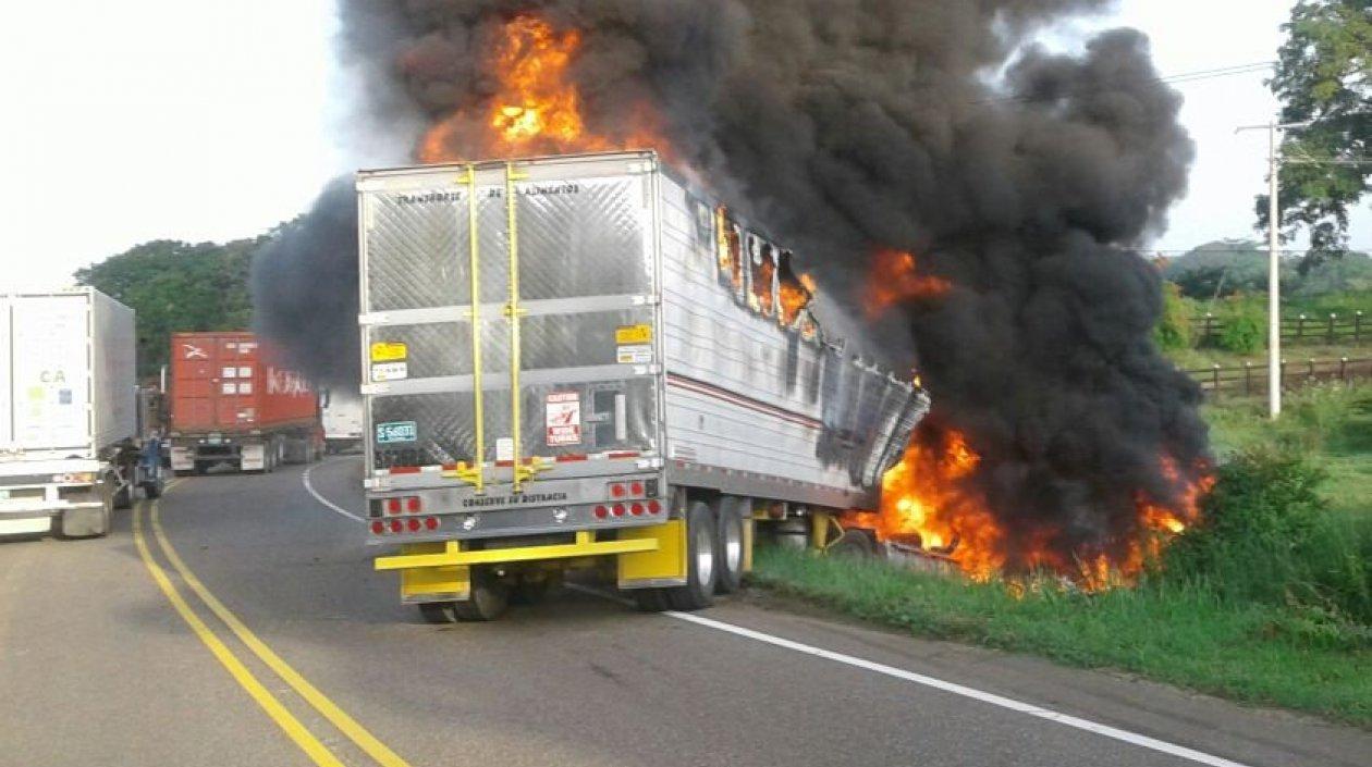 Imágenes del accidente del camión en Santa Catalina, Bolívar.