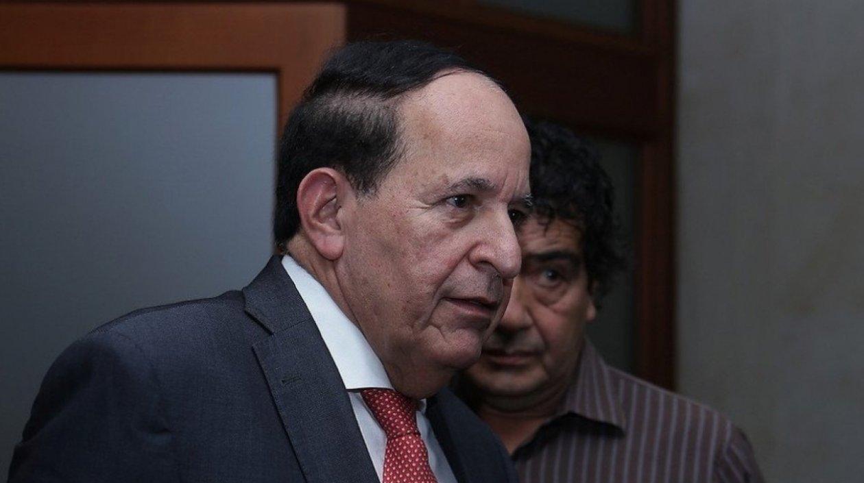 Álvaro Ashton, senador.