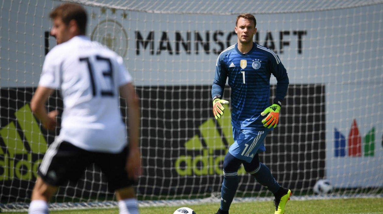 Manuel Neuer, durante un entrenamiento con la Selección. 