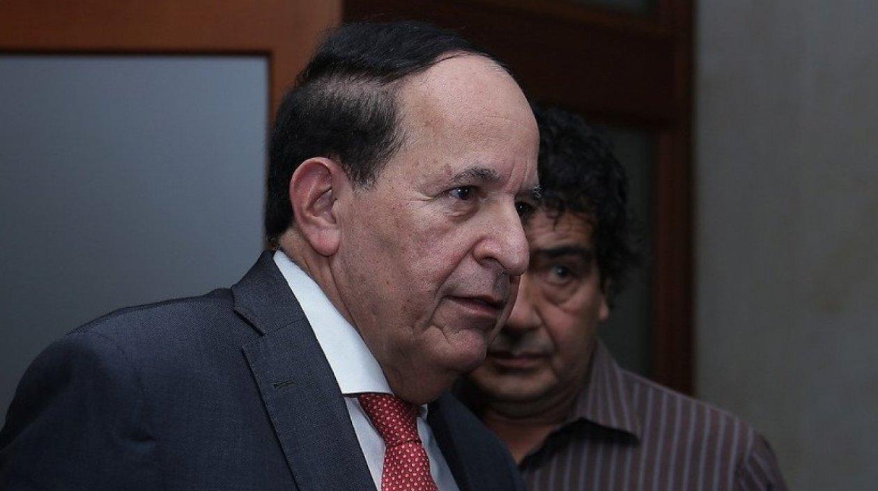 Álvaro Ashton Giraldo.