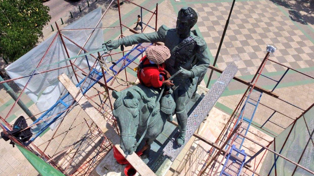 La escultura del Bolívar ecuestre en el Centro.
