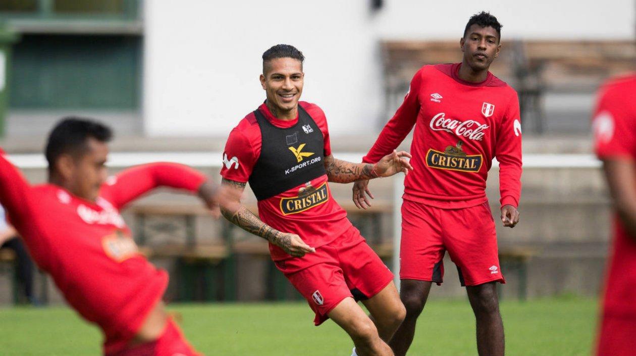 Paolo Guerrero durante un entrenamiento con la Selección Perú. 