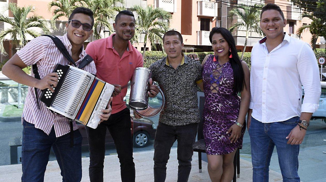 Integrantes de la agrupación Vallenato Caribe.
