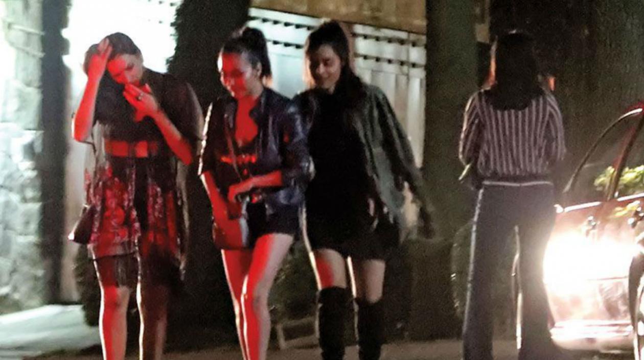 Algunas de las mujeres invitadas a la fiesta por los jugadores. 