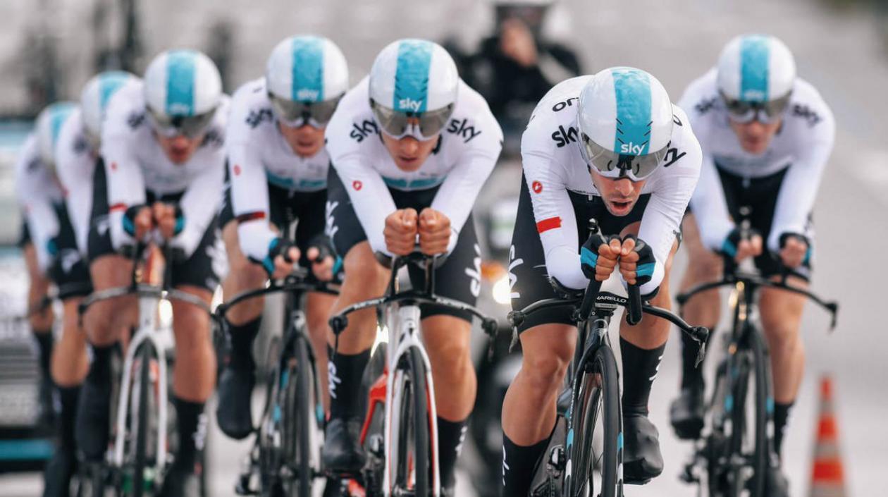 El Sky en acción durante la crono por equipos. 