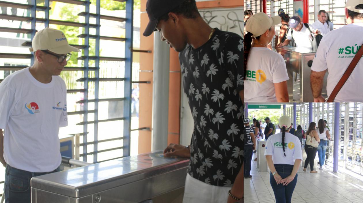 Los guías en las estaciones. 